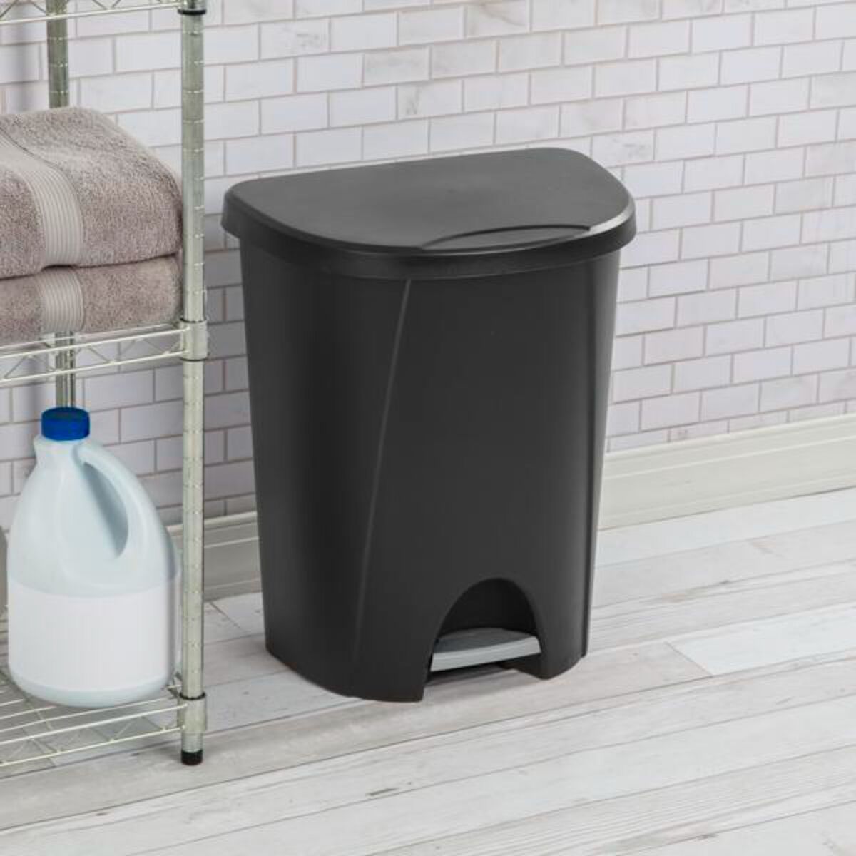 Sterilite Elegant and Modern Design BPAFree Plastic StepOn Wastebasket